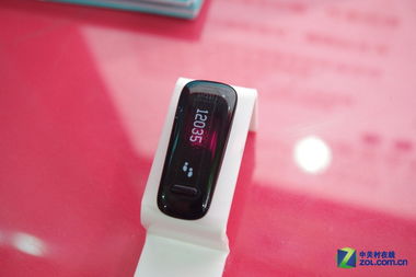 Fitbit推三款智能穿戴产品 主打时尚健康